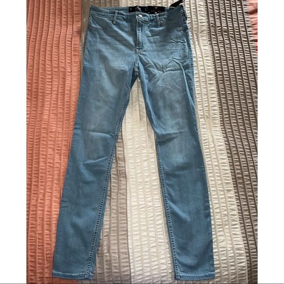 Hollister High-Rise Jean Legging - Picture 3 of 3